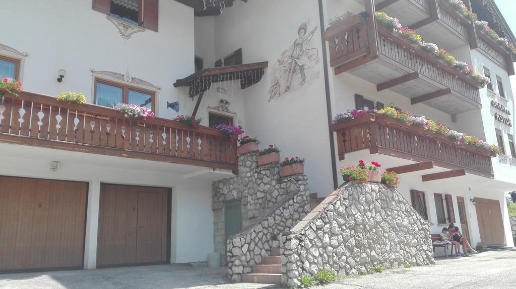 Hotel Garni Astor Arabba Exterior foto