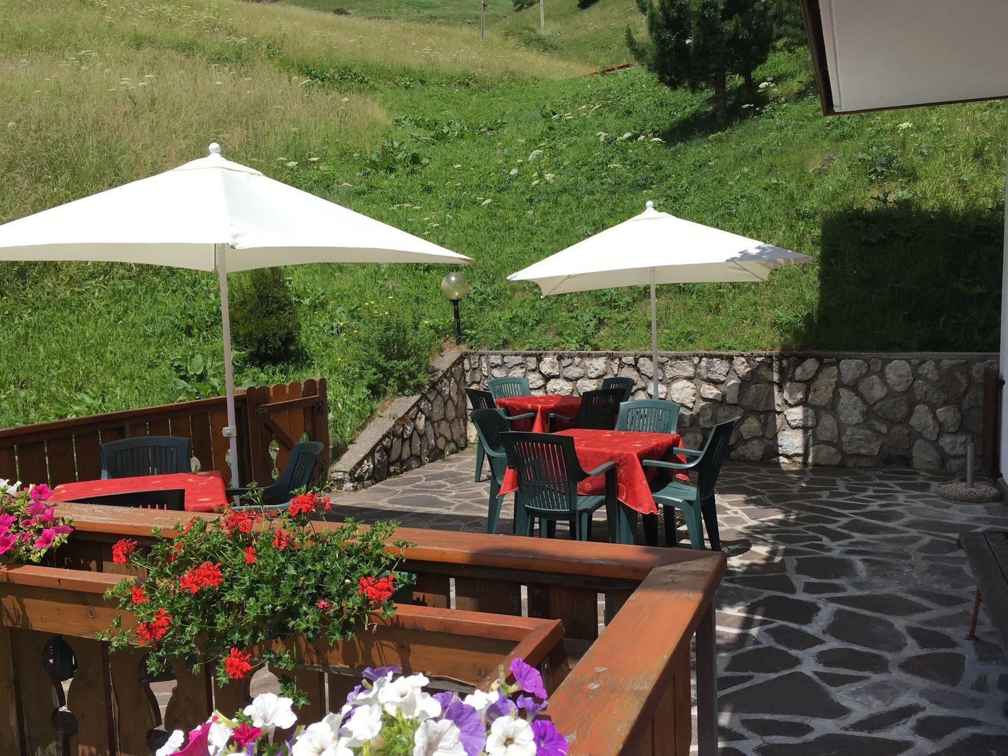 Hotel Garni Astor Arabba Exterior foto
